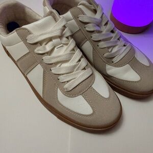 White & Beige Casual Lace-Up Sneakers